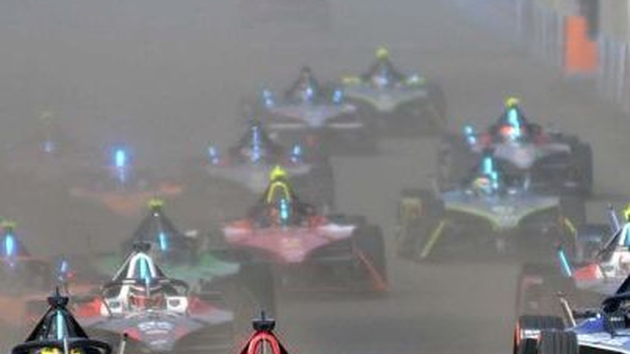 Ahmad Sahroni Dukung Formula E 2024 Batal: Agar Olahraga Tak Jadi Sarana Politik