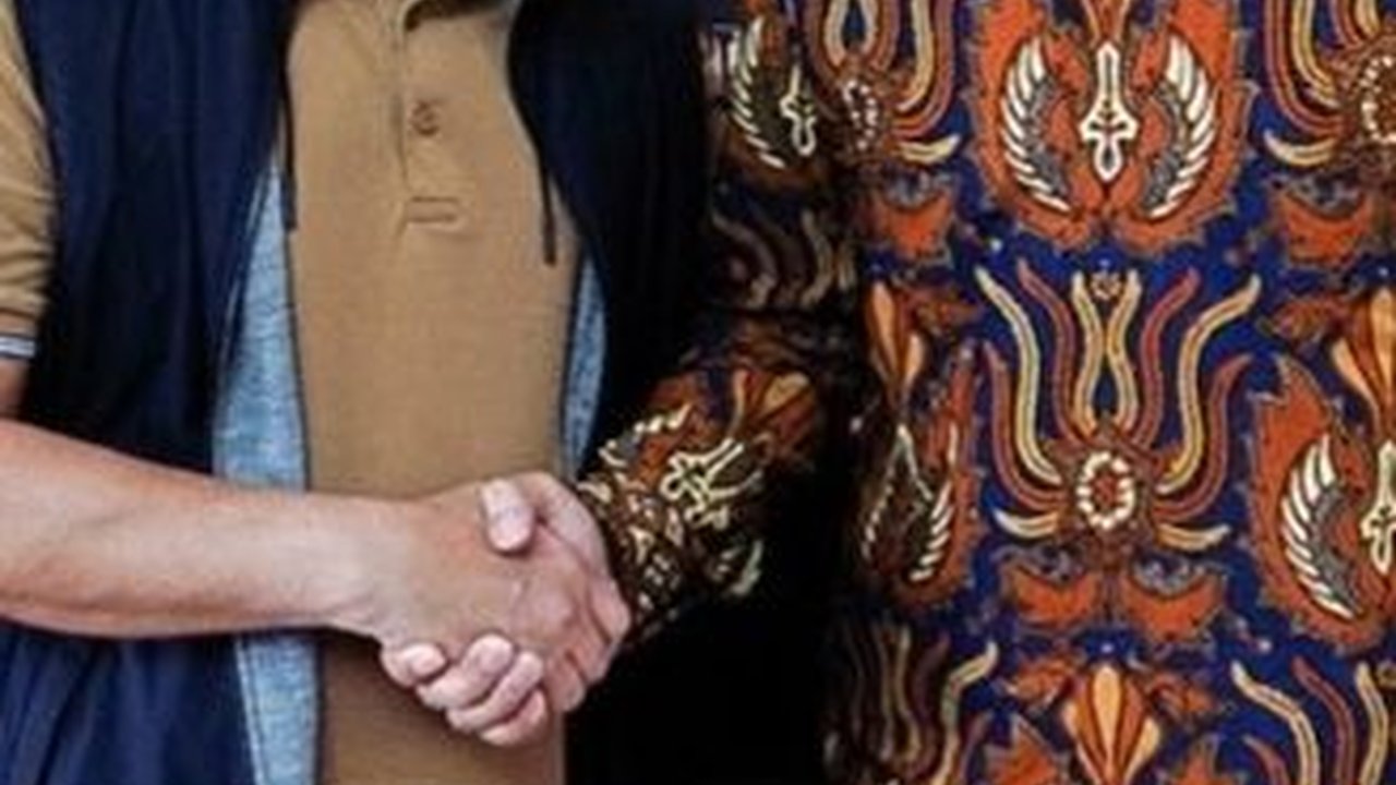 Ketum PAN Zulhas Unggah Foto Bertemu Gibran: Bismillah Mas Wali