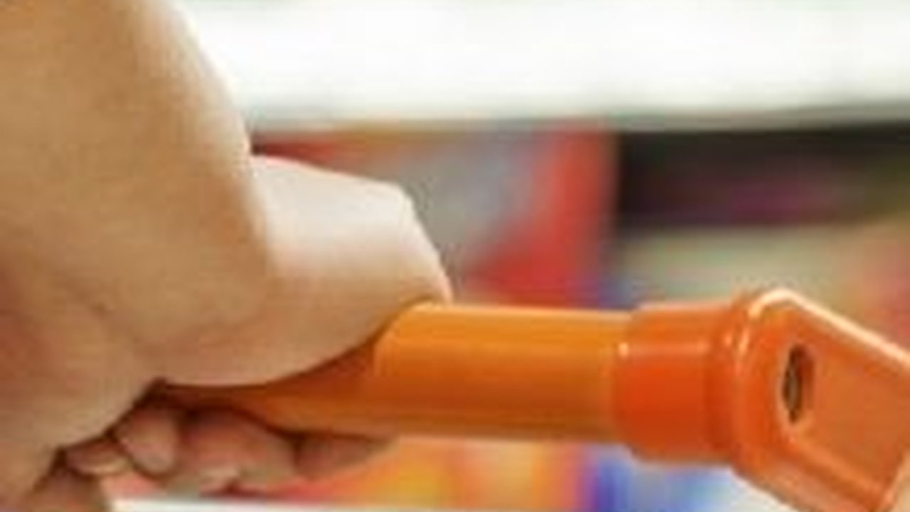 Belanja Ke Supermarket Pria Ini Gak Mau Bayar, Saat Ditagih Malah Menunjukan Kartu Ormas