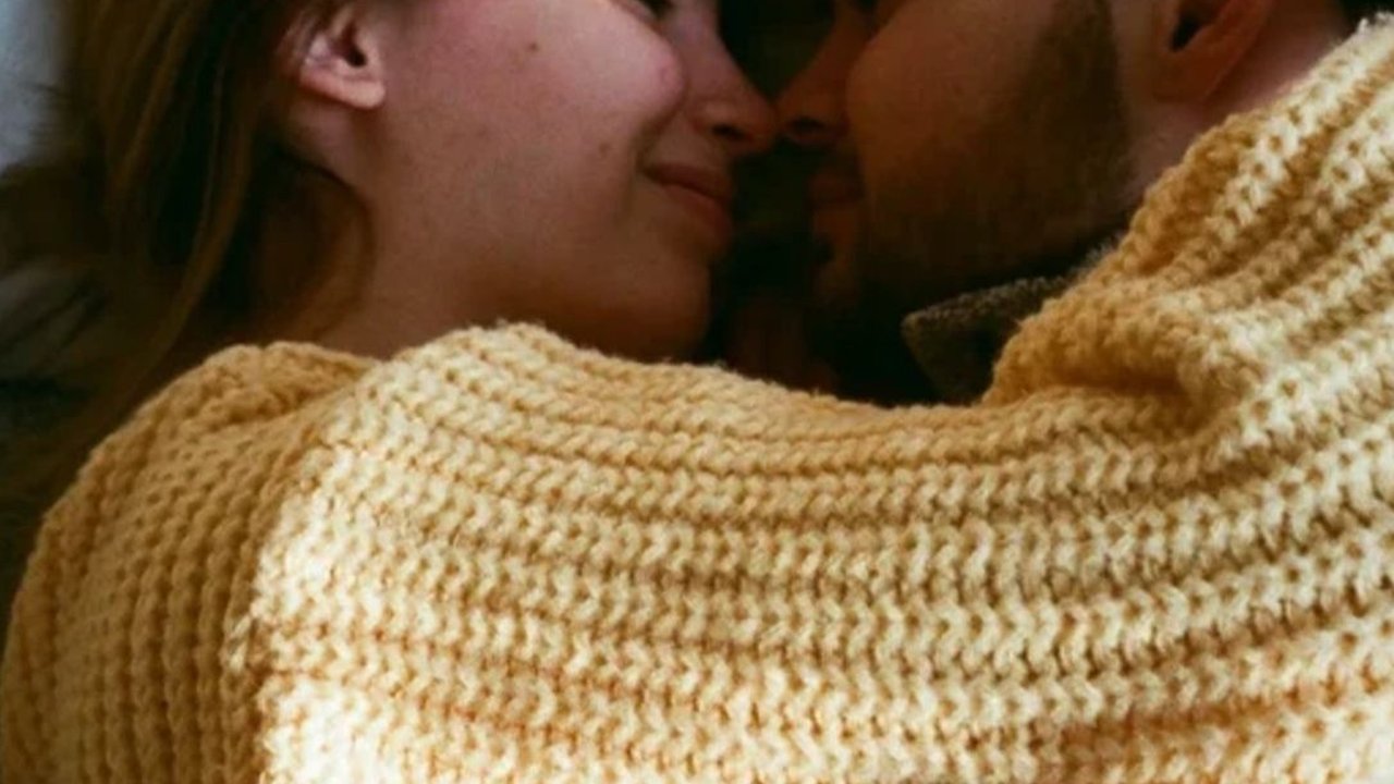 9 Tips Foreplay untuk Memancing Suami agar Semakin Bergairah di Ranjang