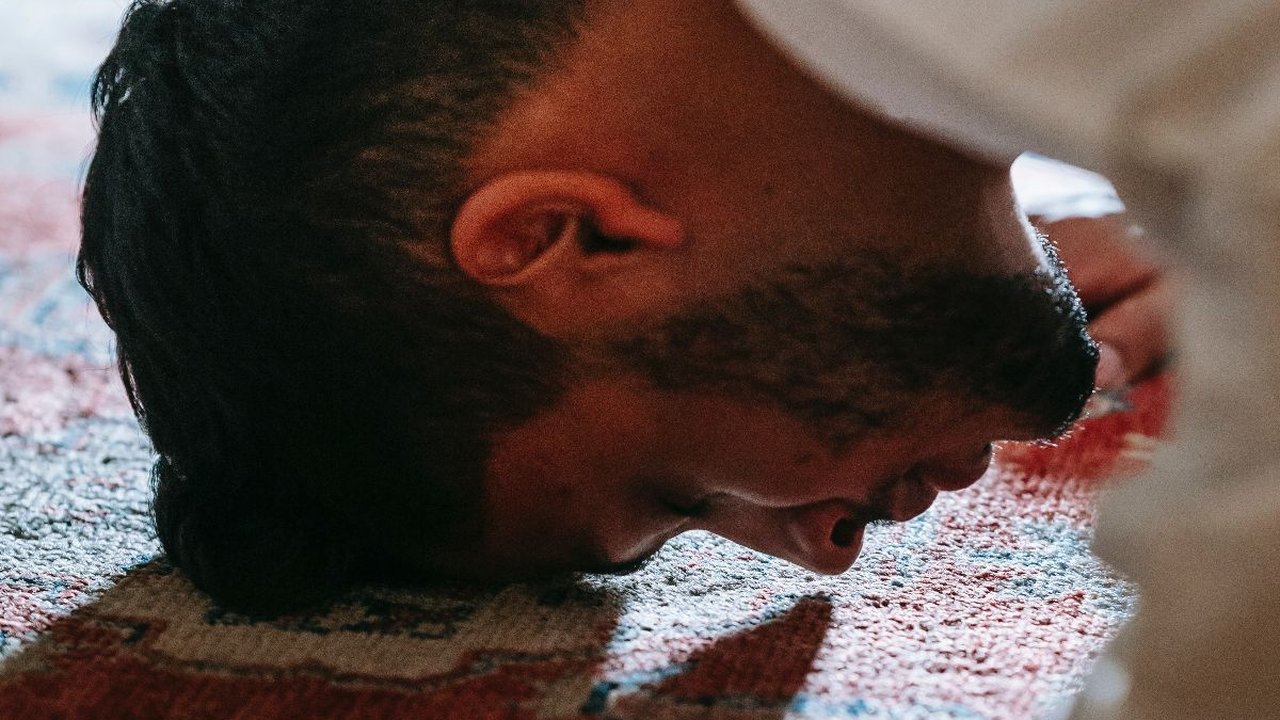 Niat Sholat Witir 1 Rakaat Beserta Tata Cara Pelaksanaannya, Wajib Diketahui