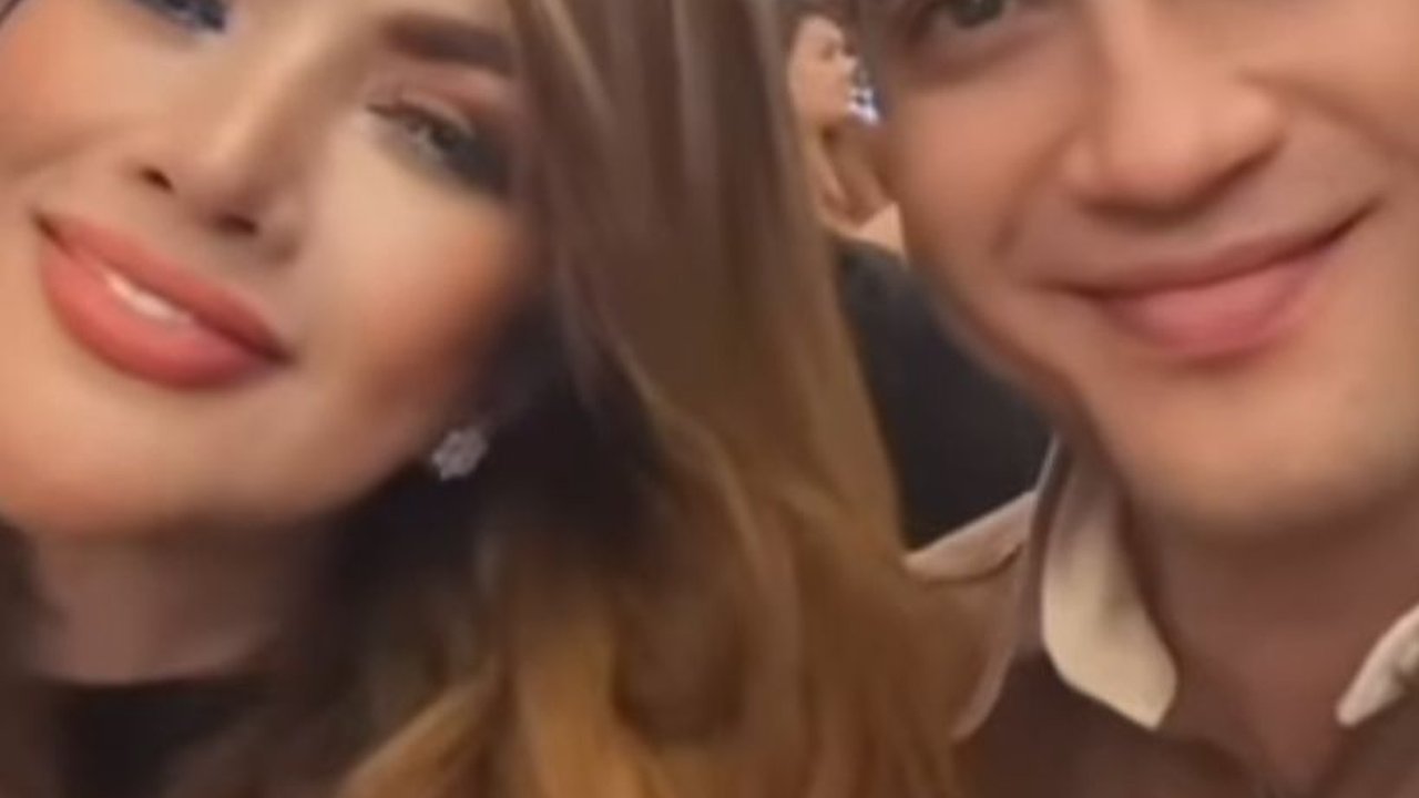 Terlihat Romantis Barbie Kumalasari dengan Ferry Irawan, Netizen 'Cocok Banget Semoga Cepat ke Pelaminan'