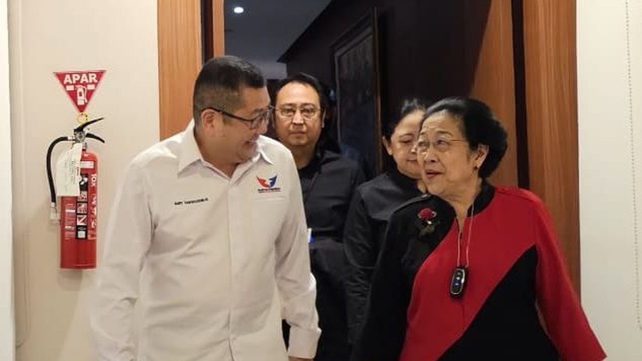 Bos TV Bertamu ke Rumah Anak Presiden Pertama RI, Foto Sang Proklamator Bareng Gadis Kecil Bikin Salfok