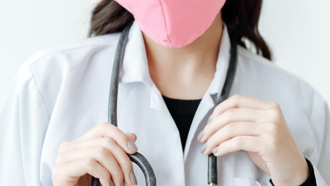 25 Kata-Kata Ucapan Selamat Hari Dokter Nasional, Bisa Jadi Caption Media Sosial