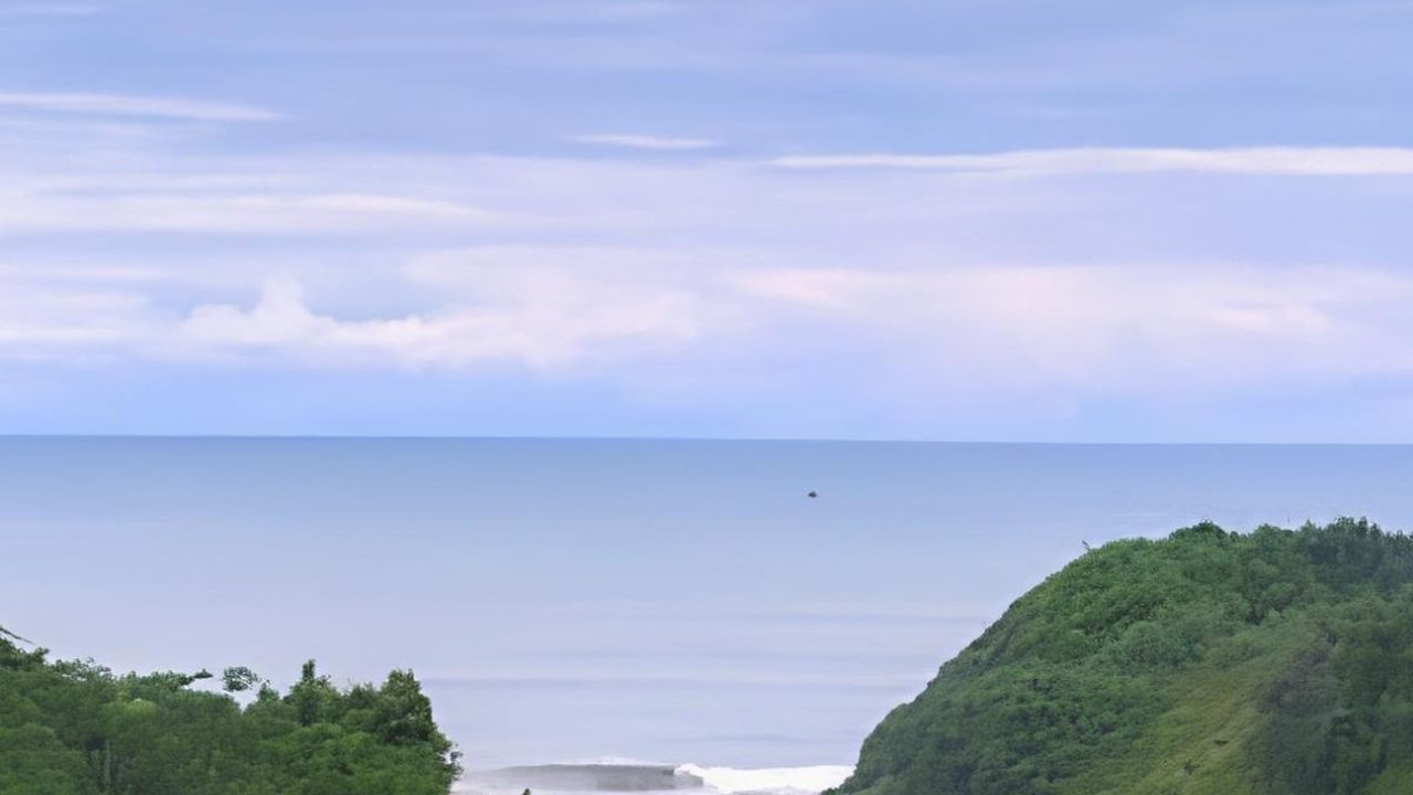 Pantai di Garut Ini Masih Jarang Diketahui, Ada Deretan Tebing yang Eksotis
