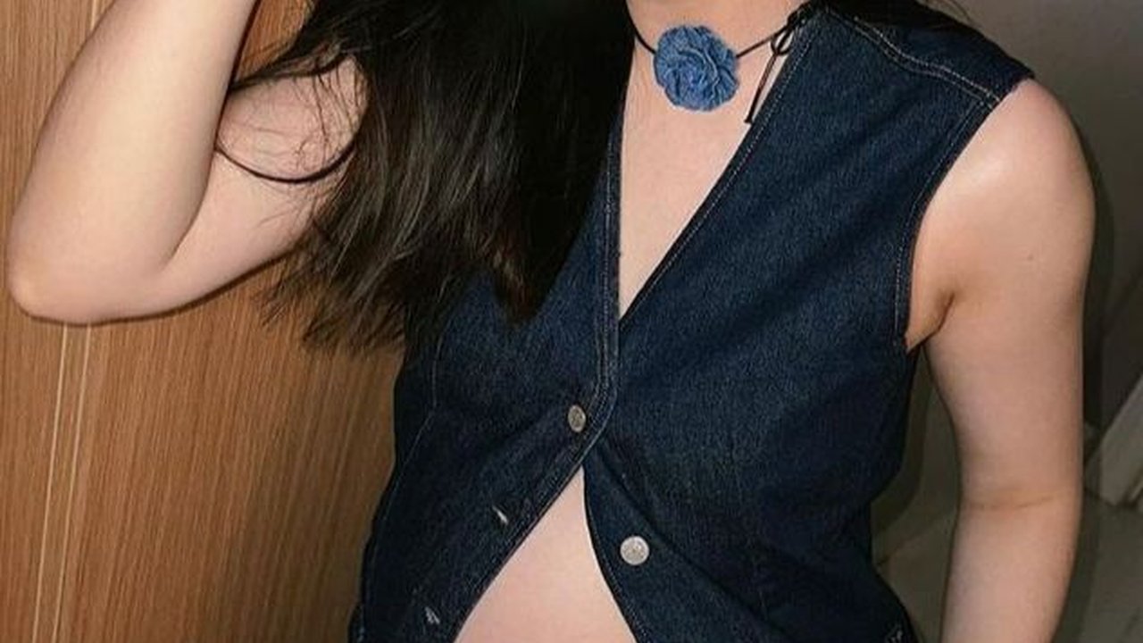 Hamil Anak Kedua, 8 Foto Patricia Devina Tetep Stylish Walau Perut Makin Besar!