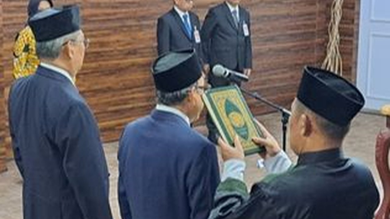 Tiga Hakim Dissenting Opinion Putusan Batas Usia Capres Cawapres Tak Hadiri Pelantikan MKMK