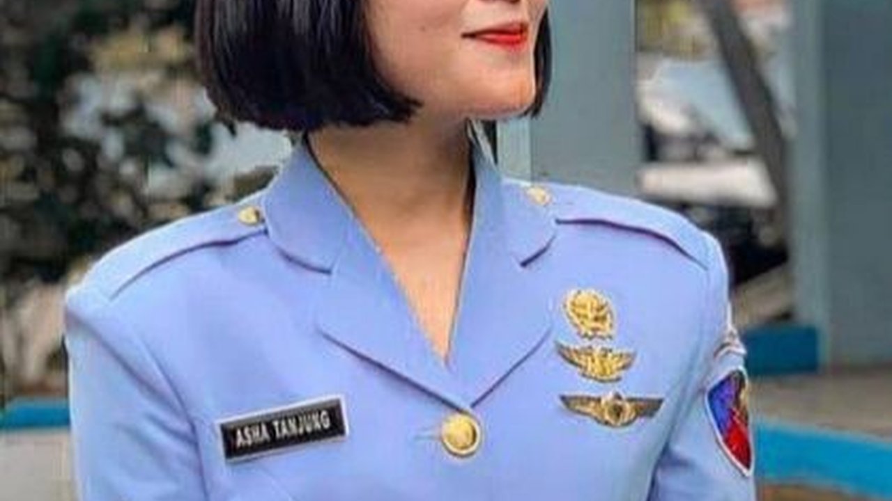 Potret Asha Tanjung, Prajurit TNI AU yang Cantik dengan Pesona Bidadari