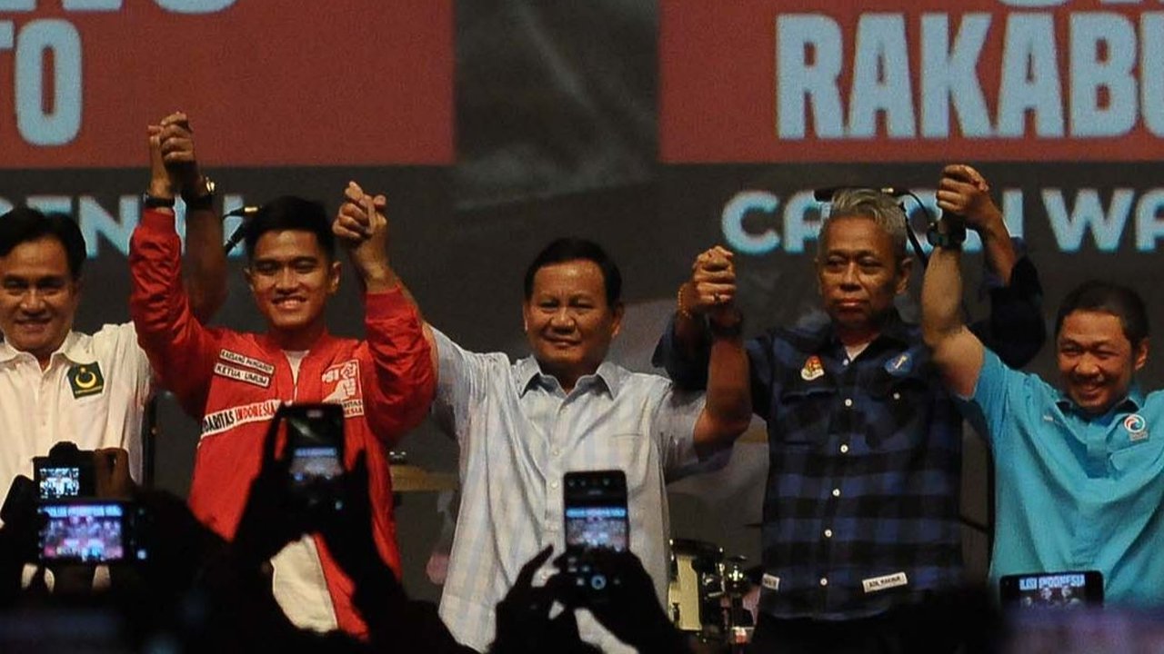 Tiba di Rumah Prabowo, Ketum PSI Kaesang Ikut Antar Kakaknya Gibran Daftar ke KPU