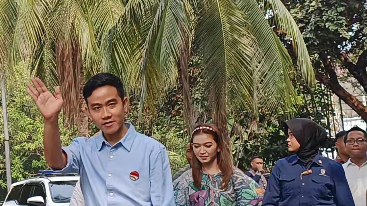 Didampingi Selvi Ananda, Gibran Tiba di Rumah Prabowo