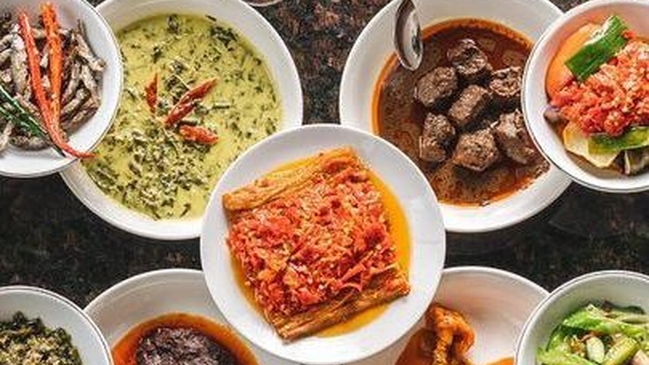 Ternyata, Ini Alasan Kenapa Harga Makanan di Rumah Makan Pagi-Sore Terkenal Mahal