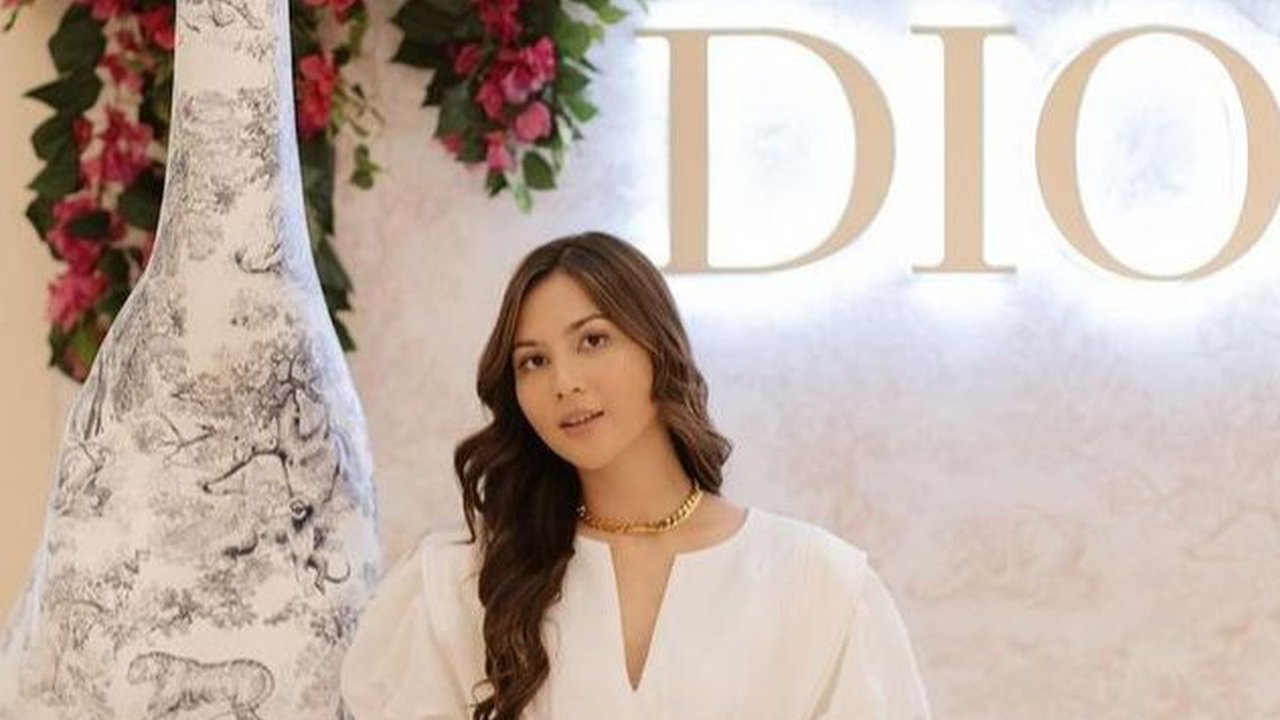 Bumil Makin Cantik, Potret Terbaru Jessica Mila Pamer Baby Bump Pakai Dress Mini yang Curi Perhatian