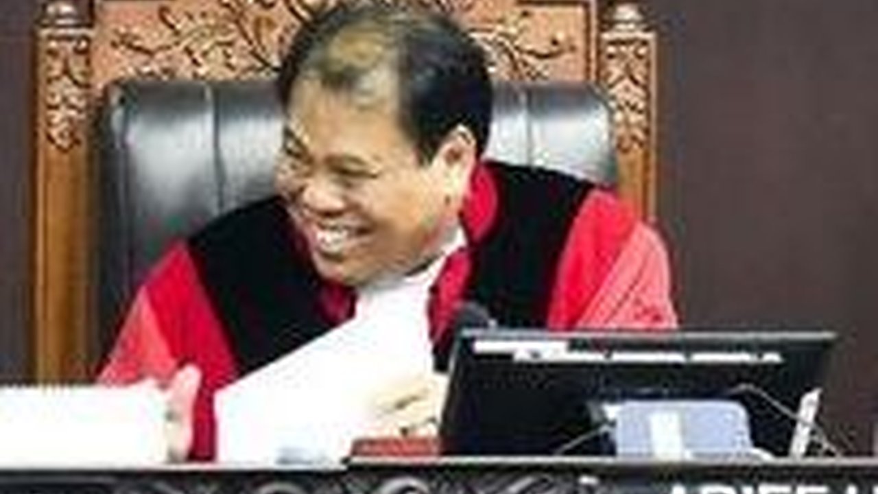 Hakim MK Ungkap Ada Pihak yang Ingin Sahkan Perkawinan Sejenis: Dosa pada Anak Cucu Kita