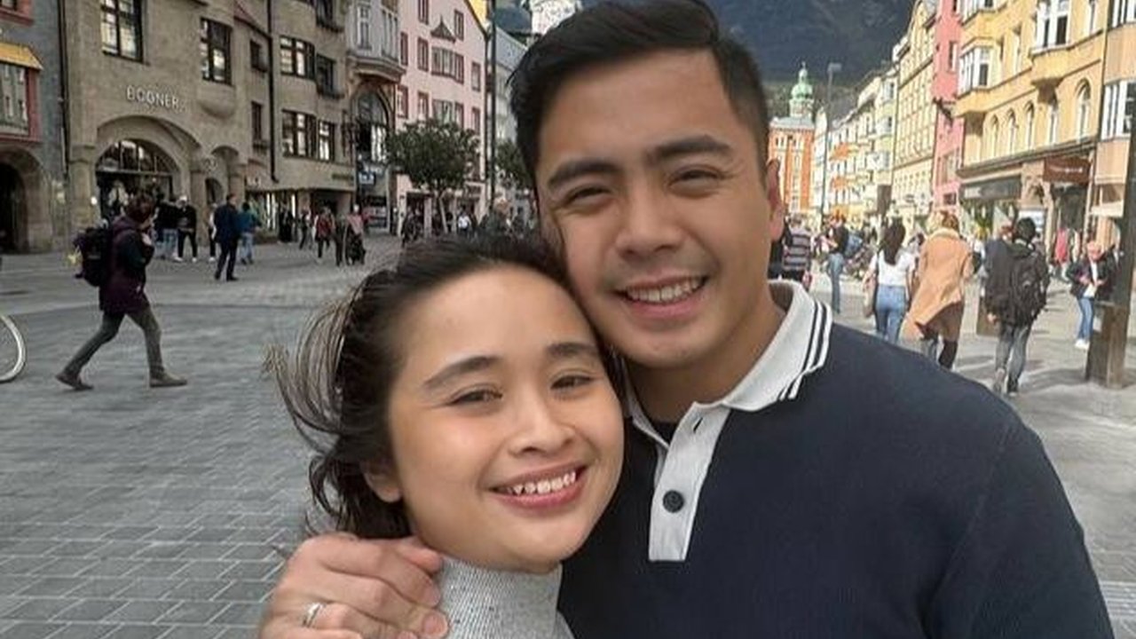 Kumpulan Potret Gritte Agatha dan Suaminya saat Sedang Liburan Romantis di Eropa