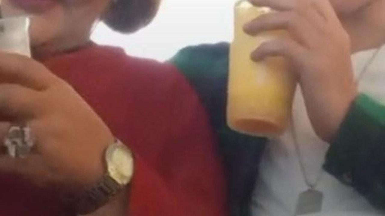 Video Mesra Ibunda Virgoun Bareng Cowok Berondong Jadi Sorotan