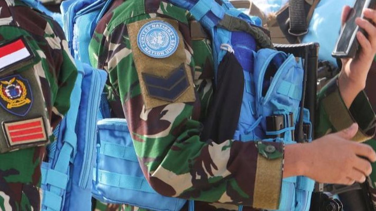 Bukan Mortir Tapi Flare, Benda yang Jatuh Kena Markas TNI di Lebanon