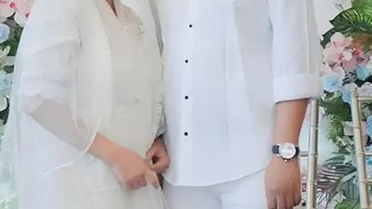 Potret Kiki Amalia Tasyakuran 4 Bulan Kehamilan