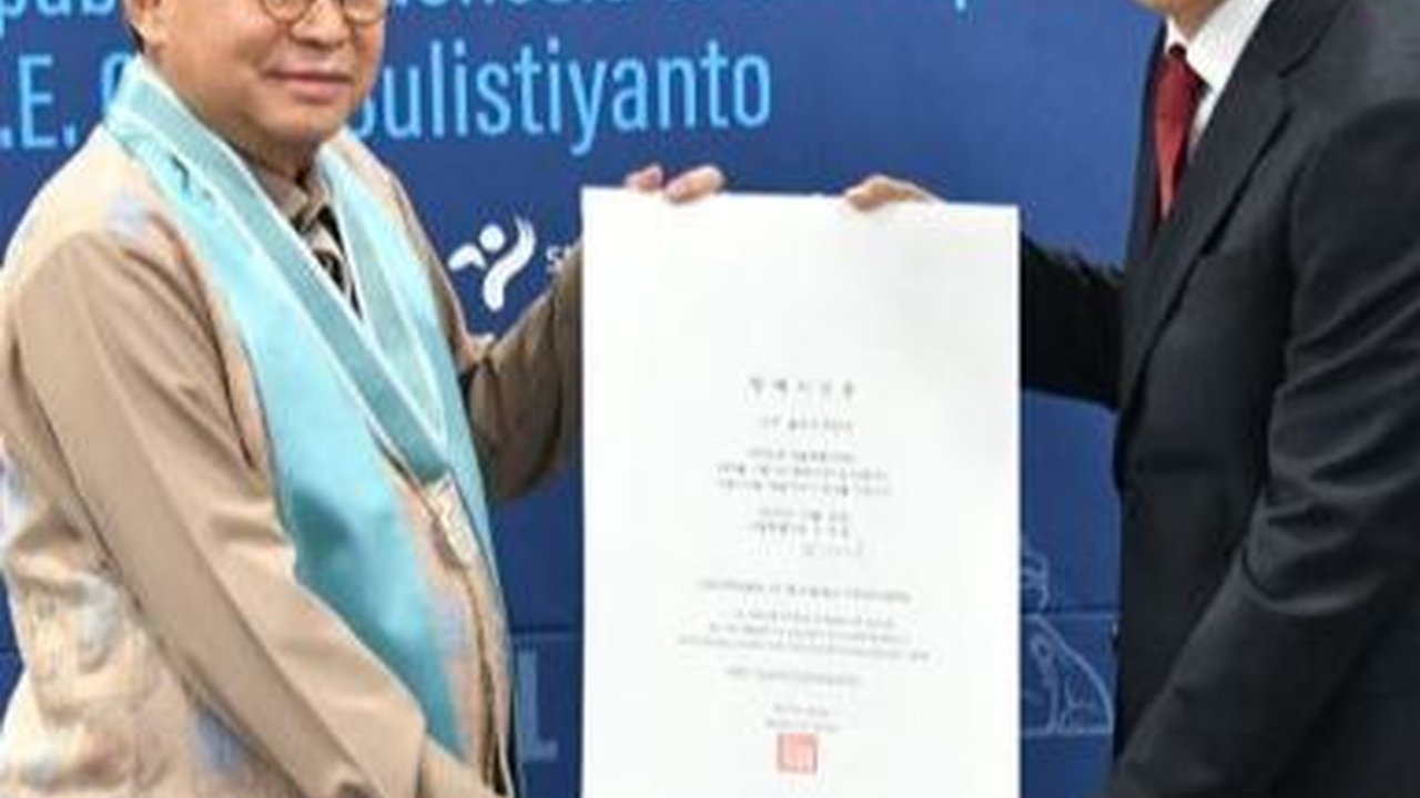 Duta Besar Gandi Sulistiyanto Dikukuhkan Jadi Warga Kehormatan Kota Seoul