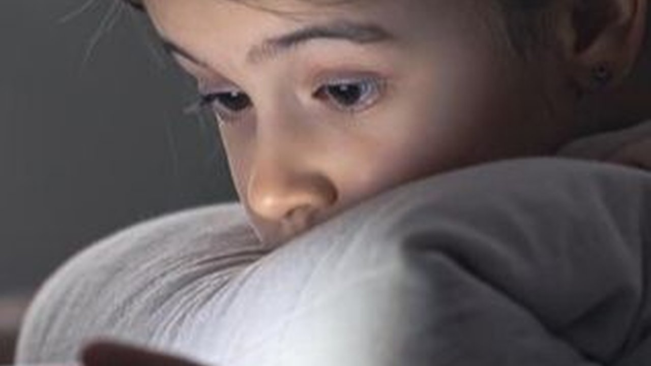 Dampak Negatif Jika Anak Terlalu Banyak Terpapar Layar, Menjauhi Screen Time Berlebihan