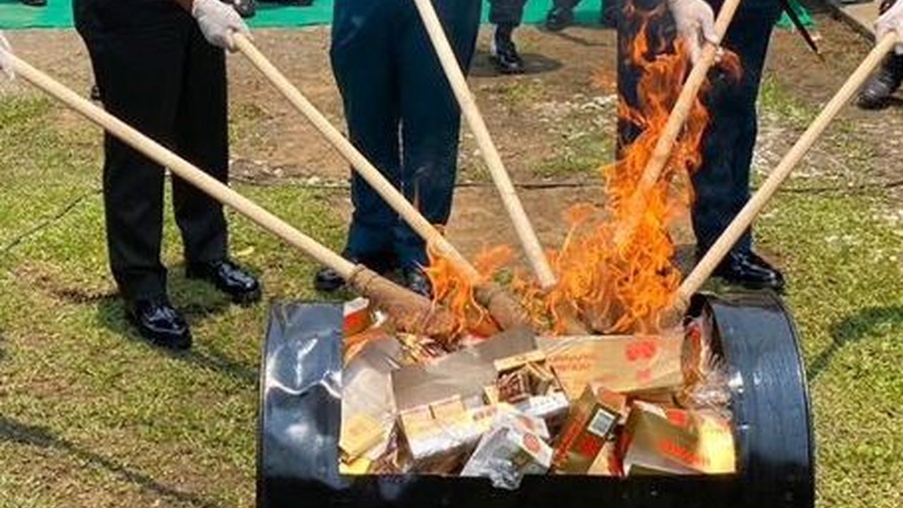 Berkacama Hitam, Jenderal TNI Darah Kopassus Musnahkan Miras Hingga Senpi Kasus Prajurit Nakal