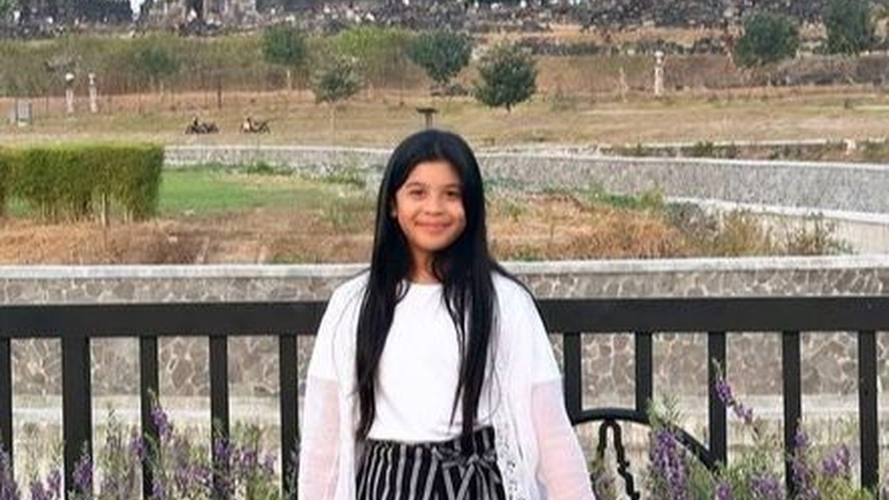 8 Foto Terbaru Jizzy Pearl yang Makin Cantik dan Betumbuh Besar