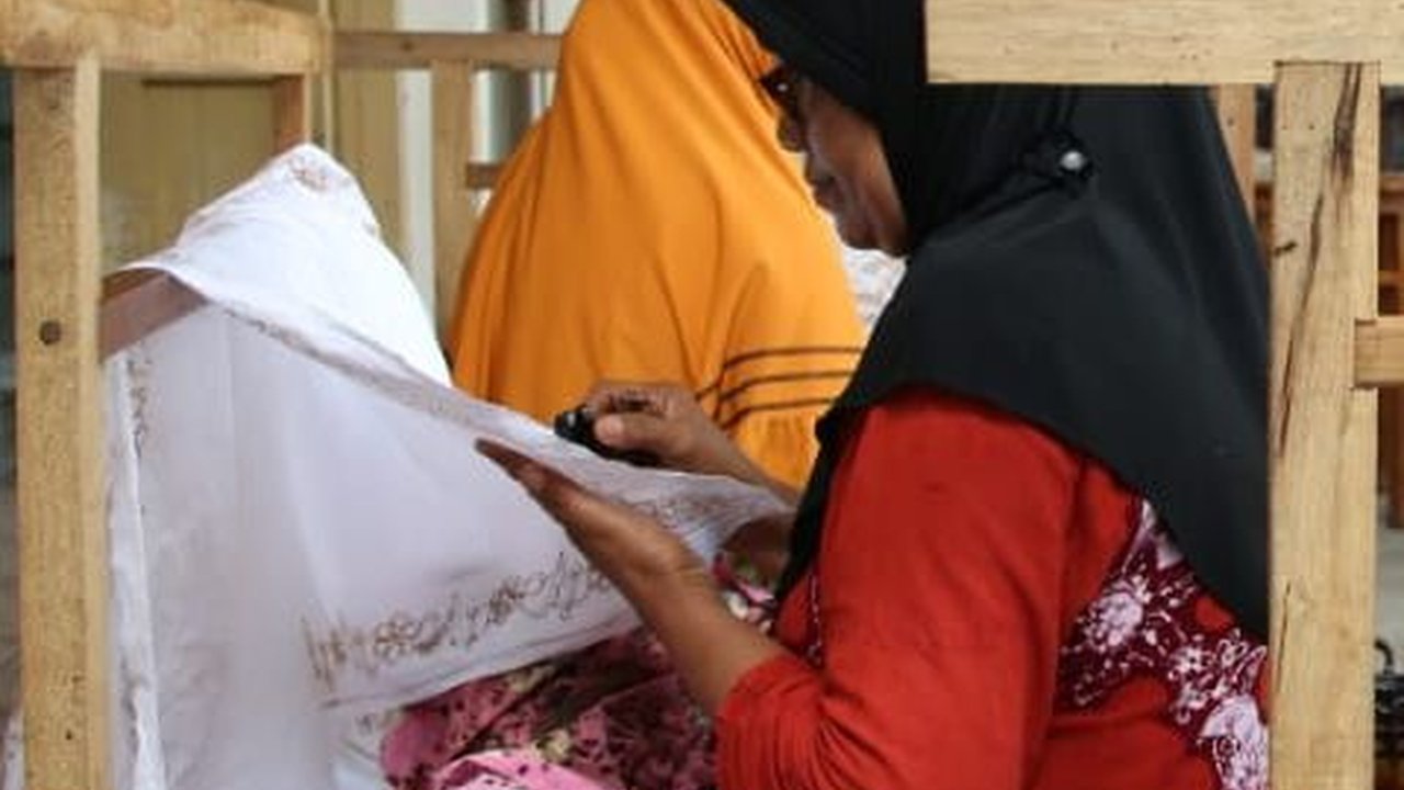 Hasil Akulturasi Budaya, Ini Kisah Batik Lasem yang Terancam Punah