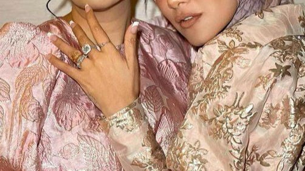 Akhirnya Baikan Usai Berseteru 2 Tahun, Ini Potret Kedekatan Nindy Ayunda dan Olla Ramlan