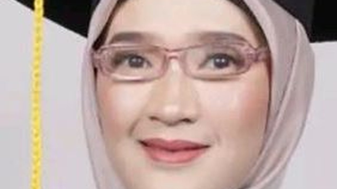 Raih Gelar Profesor di Usia 42 Tahun, Ini Kisah Perjalanan Dosen Unsoed yang Menginspirasi