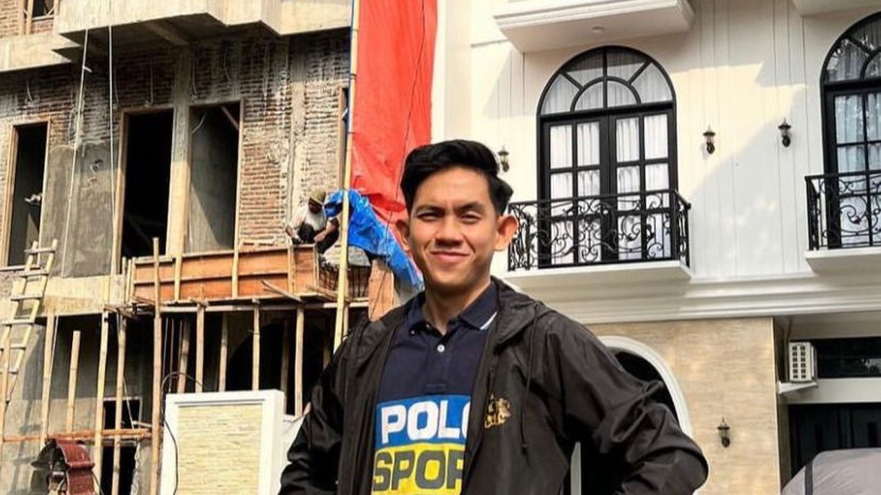 Potret Ardhan Leemy, Bos Properti Muda yang Tampan dan Stylish