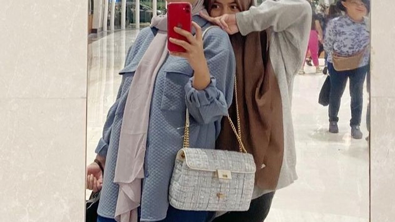 Intip Deretan Momen Sienna Anak Semata WayangMrshanda Saat Hangout Bareng Ibu Sambung, Akur dan Kompak Kembaran Outfit
