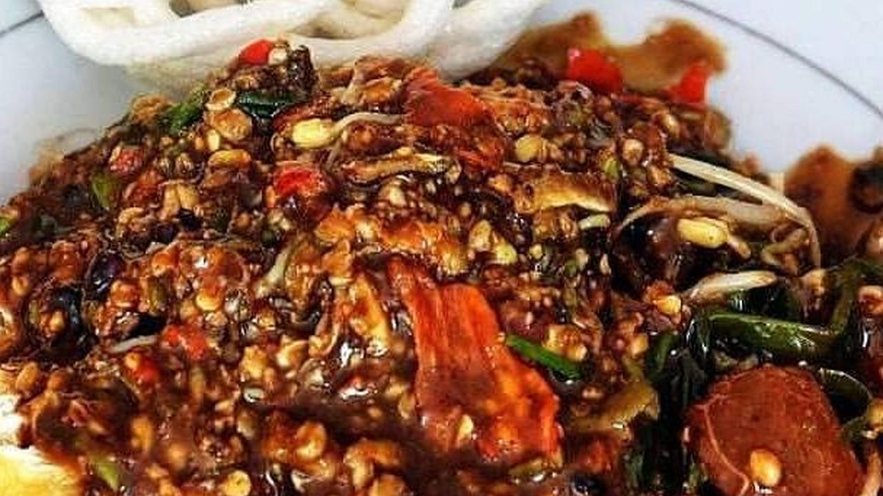Mencicipi Rujak Cingur Legendaris Favorit Cawapres, Lebih dari 30 Tahun Jualan Rasanya Bikin Nagih