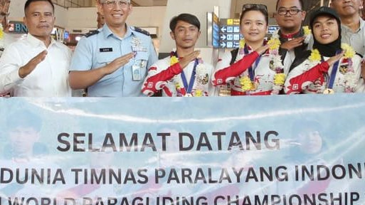 Apresiasi Tim Paralayang Indonesia Usai Juara Dunia, Kemenpora Jemput Atlet di Bandara