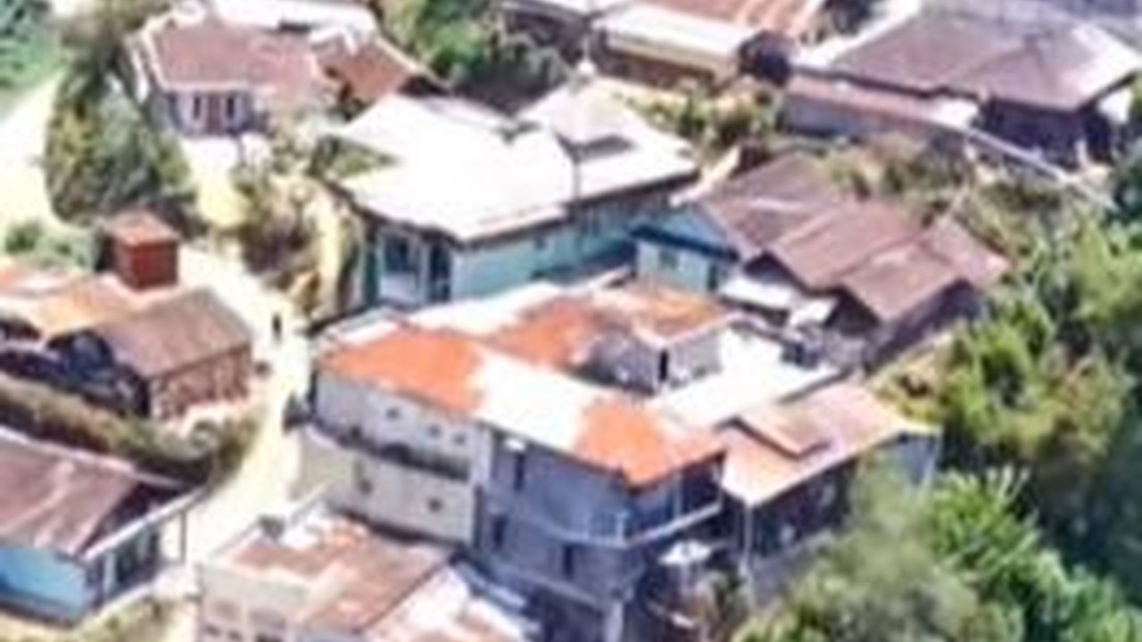 Mengunjungi Desa Sigandul, Kampung Terpencil yang Berada di Ujung Jurang