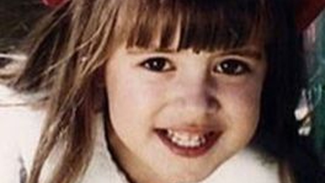 Delapan Potret Terbaru Dulce Maria dalam Peran 'CARITA DE ANGEL' Setelah 23 Tahun