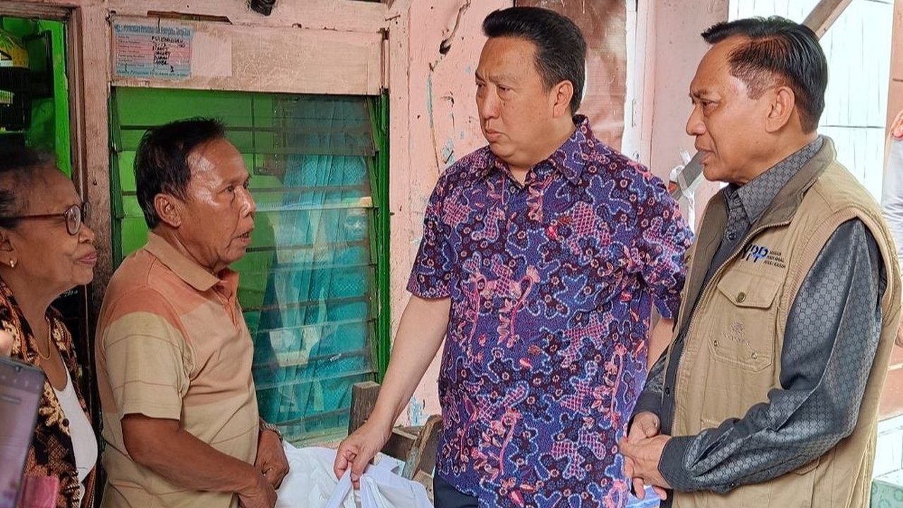 PT Adaro dan SCM Grup Bagikan Ribuan Sembako Untuk Masyarakat Kurang Beruntung di Jabodetabek