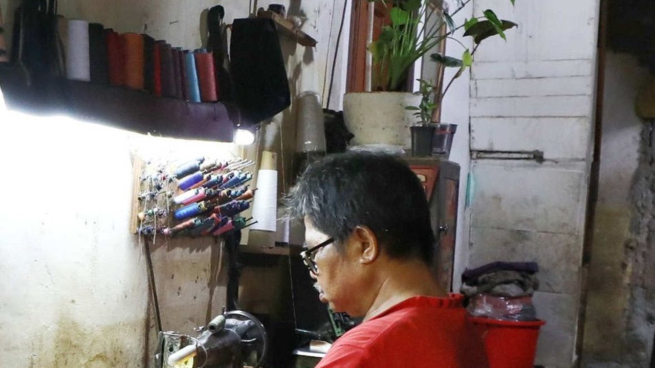 Ternyata Ini Penyebab Orang Miskin Tetap Miskin, Pelajari Cara Memutus Rantai Kemiskinan