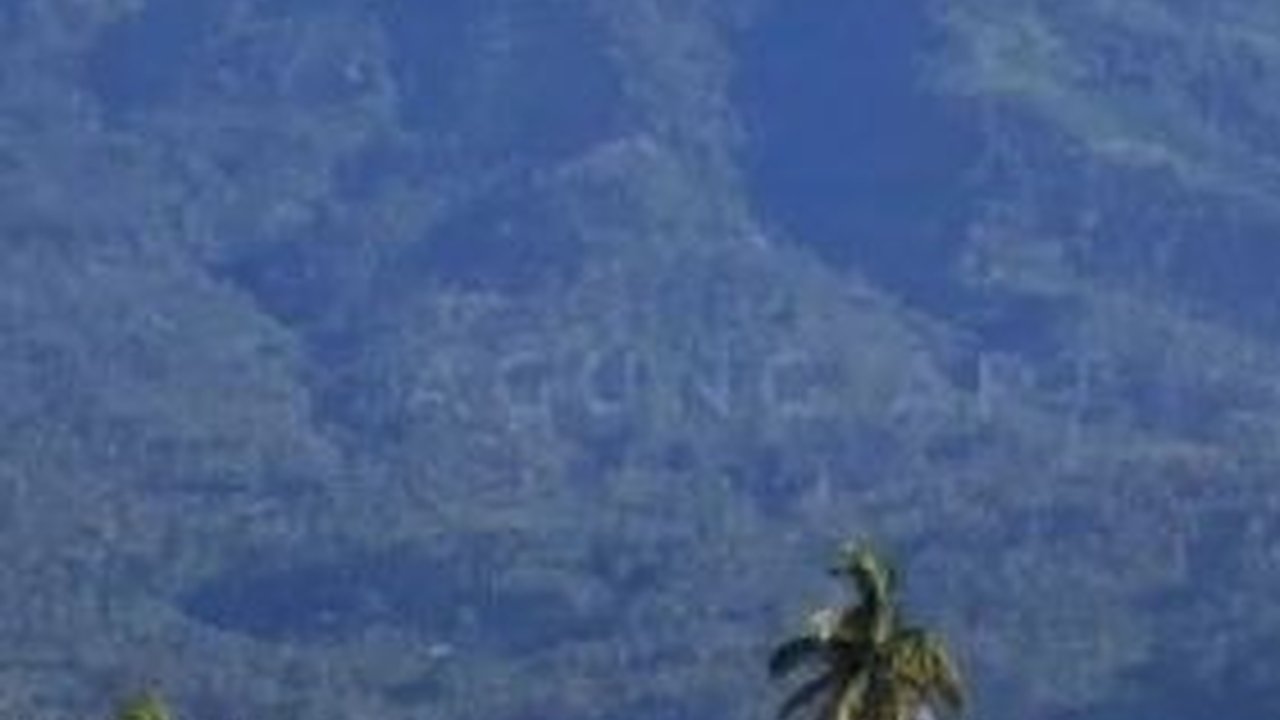 Menjelajahi Gunung Seminung, Menikmati Pemandangan Lampung dari Ketinggian