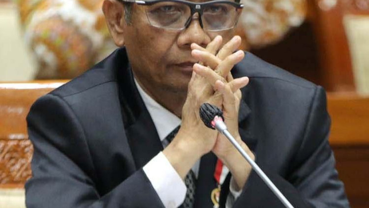 Mahfud: Ada Anggota DPR Carter Pesawat Hanya Demi Makan Gudeg di Yogya