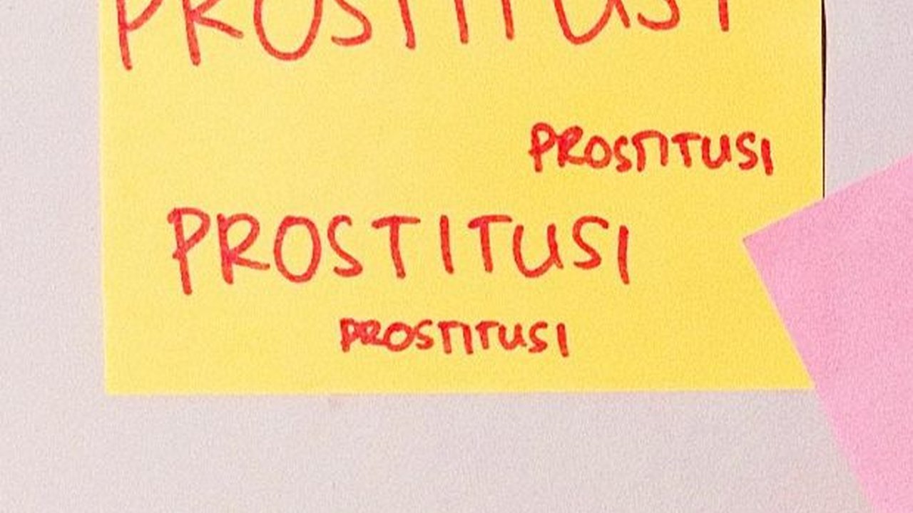 Warga Geruduk Kontrakan Diduga Tempat Prostitusi di Tengah Pemukiman
