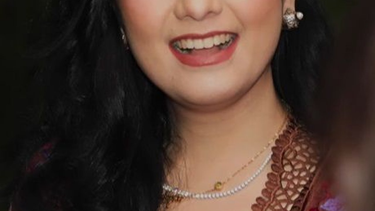 Sempat Dikira Hamil dan Alami Body Shaming, Ini 8 Potret Annisa Pohan Tampil Cantik di Reuni Gadis Sampul - Makin Singset