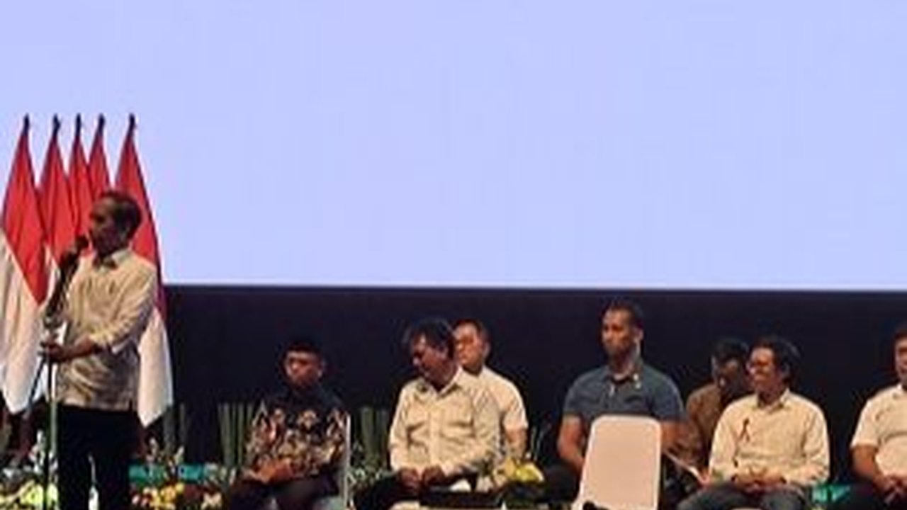 Momen Jokowi Tak Sapa Kaesang saat Sama-Sama Hadiri Acara Relawan di Bogor