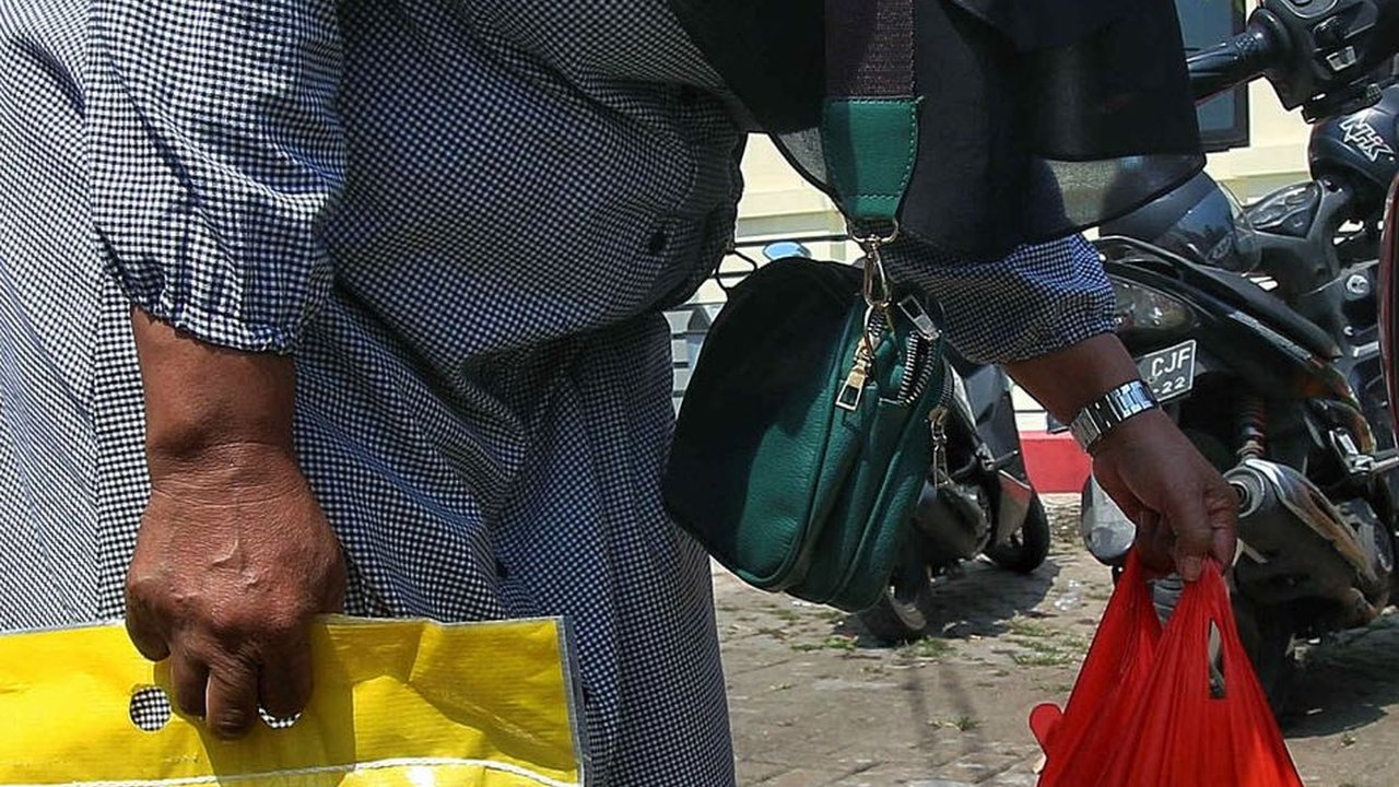 Presiden Jokowi Akhirnya Ungkap Penyebab Naiknya Harga Beras