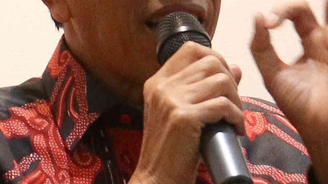 VIDEO: Jokowi Didesak Nonaktifkan Pimpinan KPK Diduga Peras Mentan: Saya Tak Mau Intervensi!