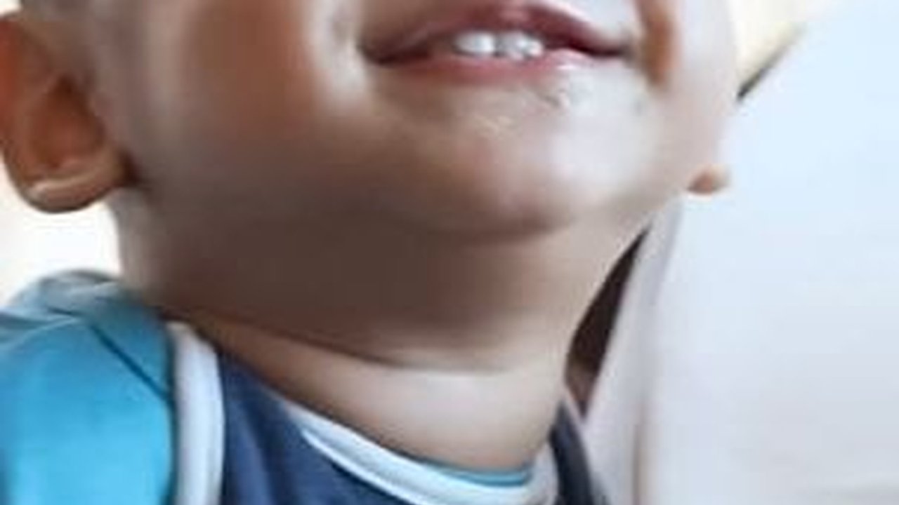 Dipuji Bayi Mandiri, Potret Menggemaskan Anak Lesti Kejora & Rizky Billar Semakin Pintar Bisa Makan Sendiri