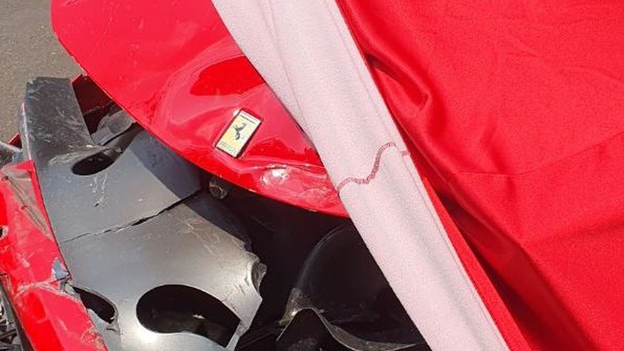 Penampakan Ferrari Merah yang Tabrak 5 Kendaraan di Senayan, Body Depan Ringsek dan Kaca Belakang Pecah