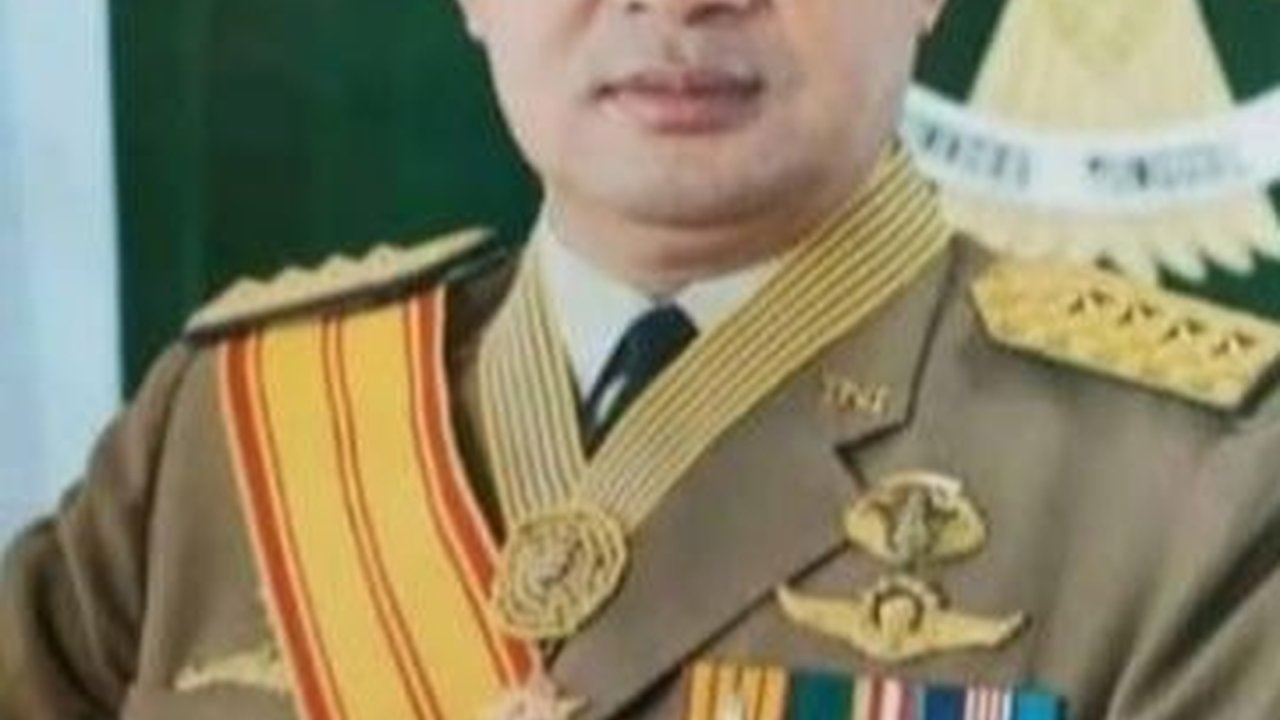 Perintah Rahasia Letjen Soeharto ke Kostrad: Lindungi Mahasiswa yang Berdemo