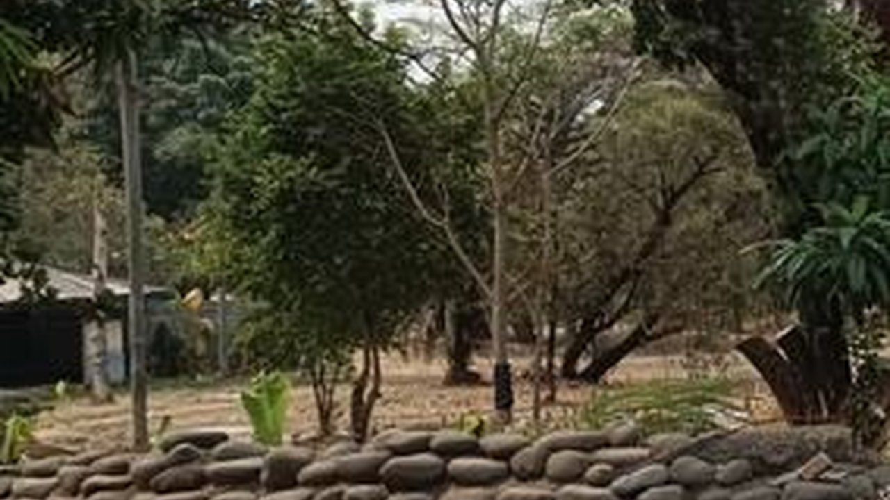 Sering Menjadi Langganan Syuting, Intip 7  Potret Kampung Artis yang Sudah Terbengkalai Bertahun-Tahun