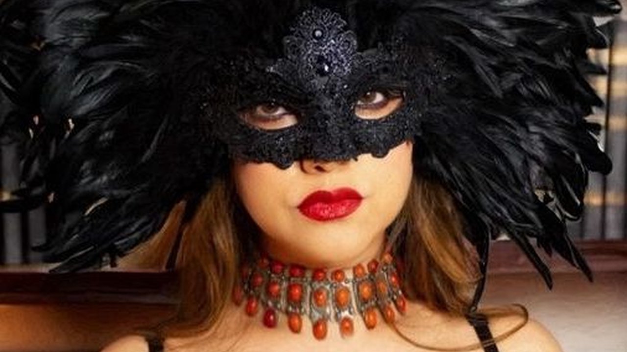 7 Potret Sarah Azhari Rayakan Halloween di Amerika, Penampilannya Jadi Sorotan