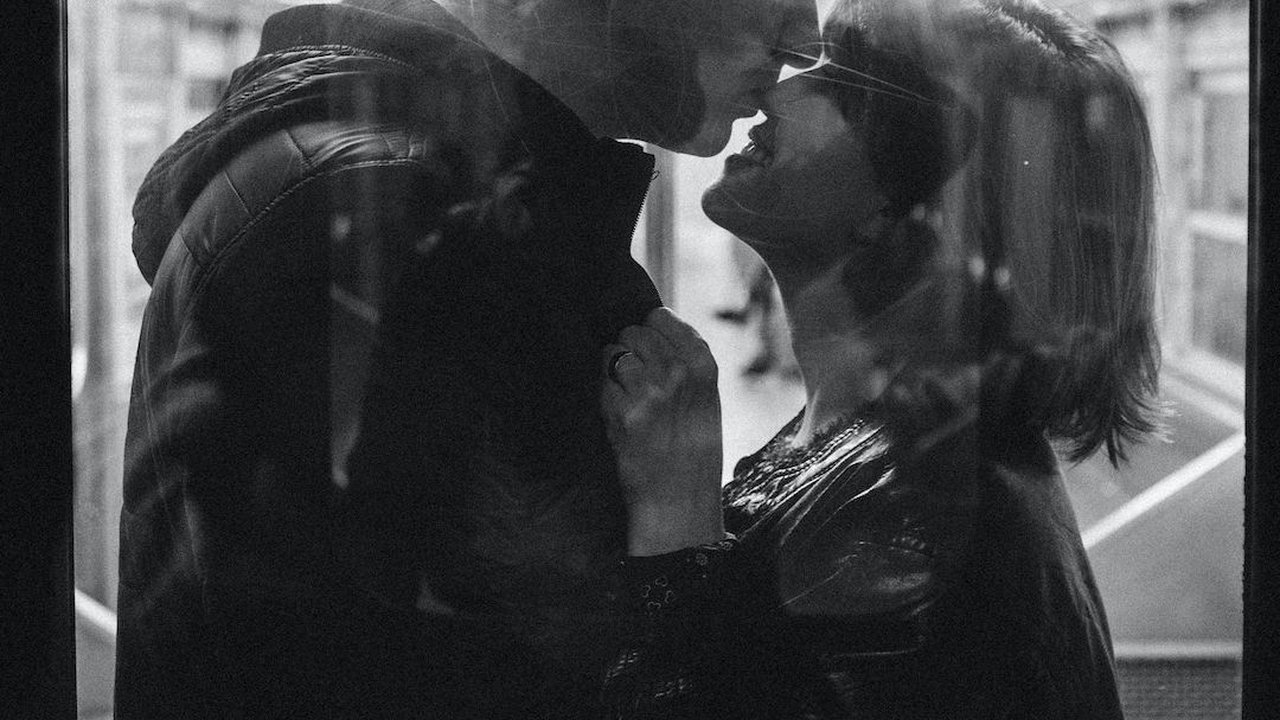 Ini Alasan Mengapa Seseorang Bisa Tiba-tiba Terangsang Tak Kenal Waktu