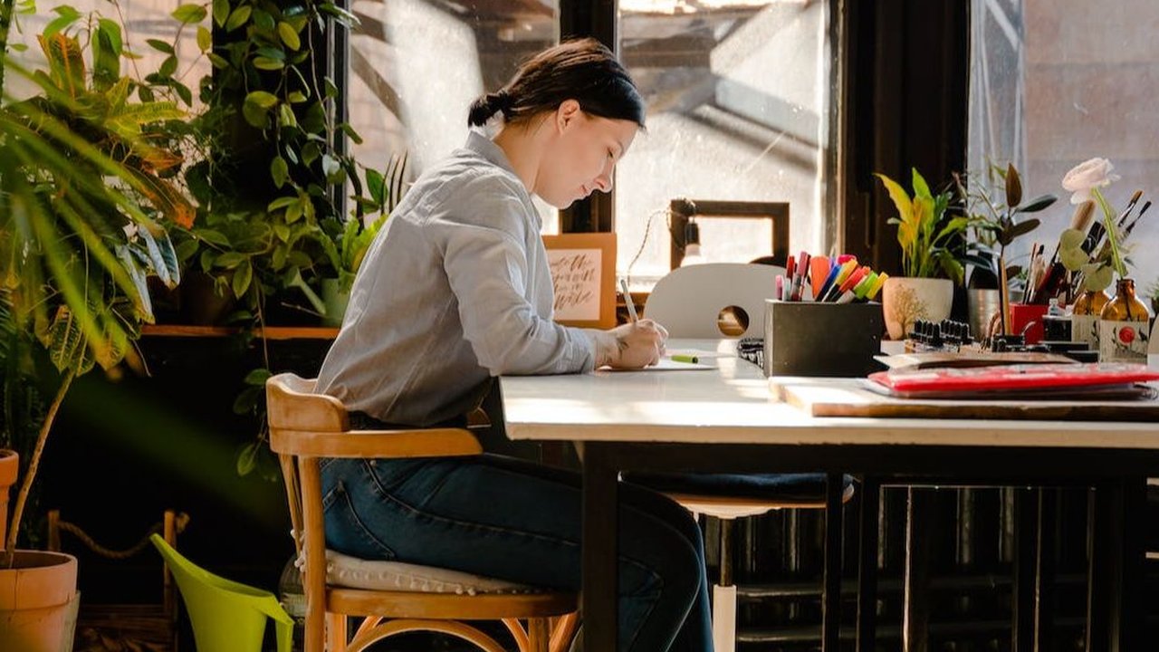 3 Cara Cegah Saraf Kejepit Akibat Duduk Terlalu Lama